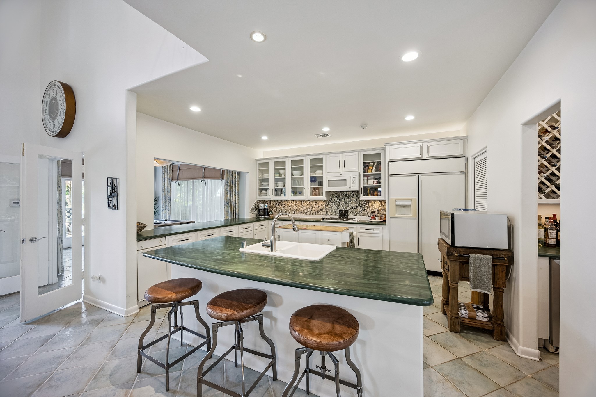  216 E 26th Street - 物件實景