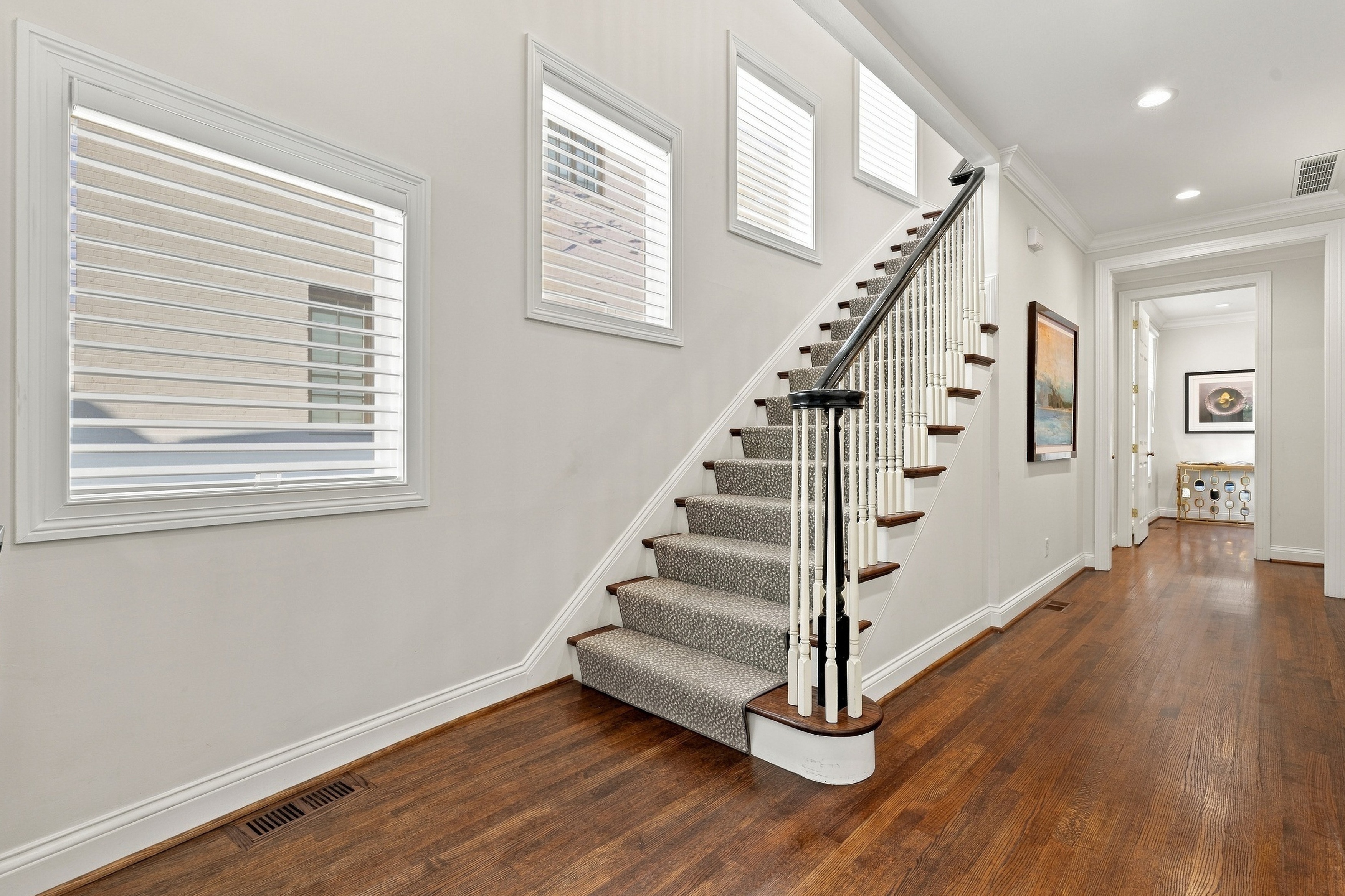  Sophisticated Clayton Home - 物件實景