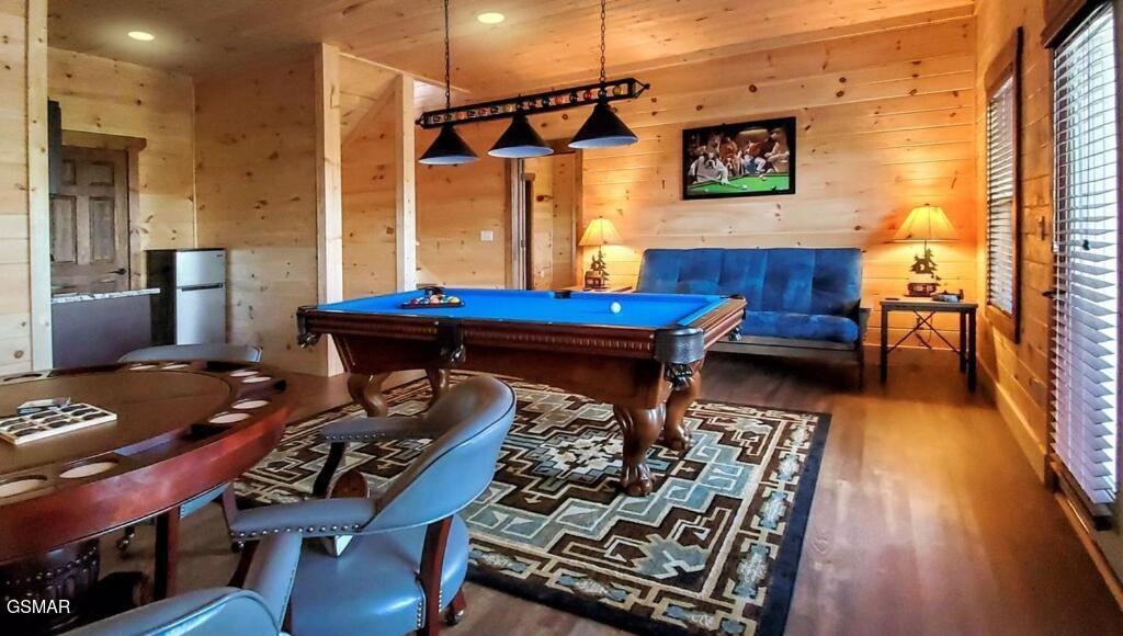 Gatlinburg, Tennessee, 37738, United States, 4 Bedrooms Bedrooms, ,6 BathroomsBathrooms,Residential,For Sale,1976574