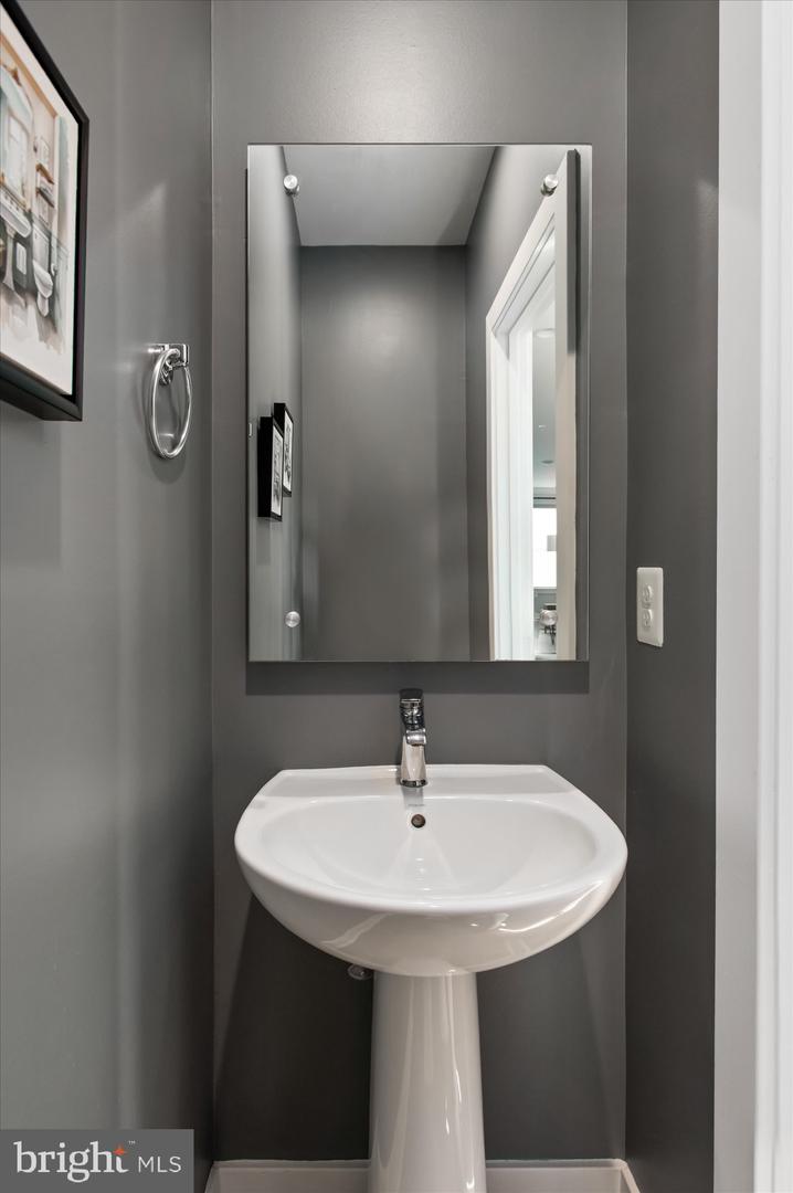 Washington, District of Columbia, 20017, United States, 3 Bedrooms Bedrooms, ,4 BathroomsBathrooms,Residential,For Sale,1918552