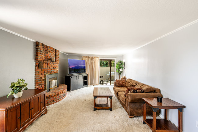 Buffalo, Wyoming, 82834, United States, 5 Bedrooms Bedrooms, ,2 BathroomsBathrooms,Residential,For Sale,1916157