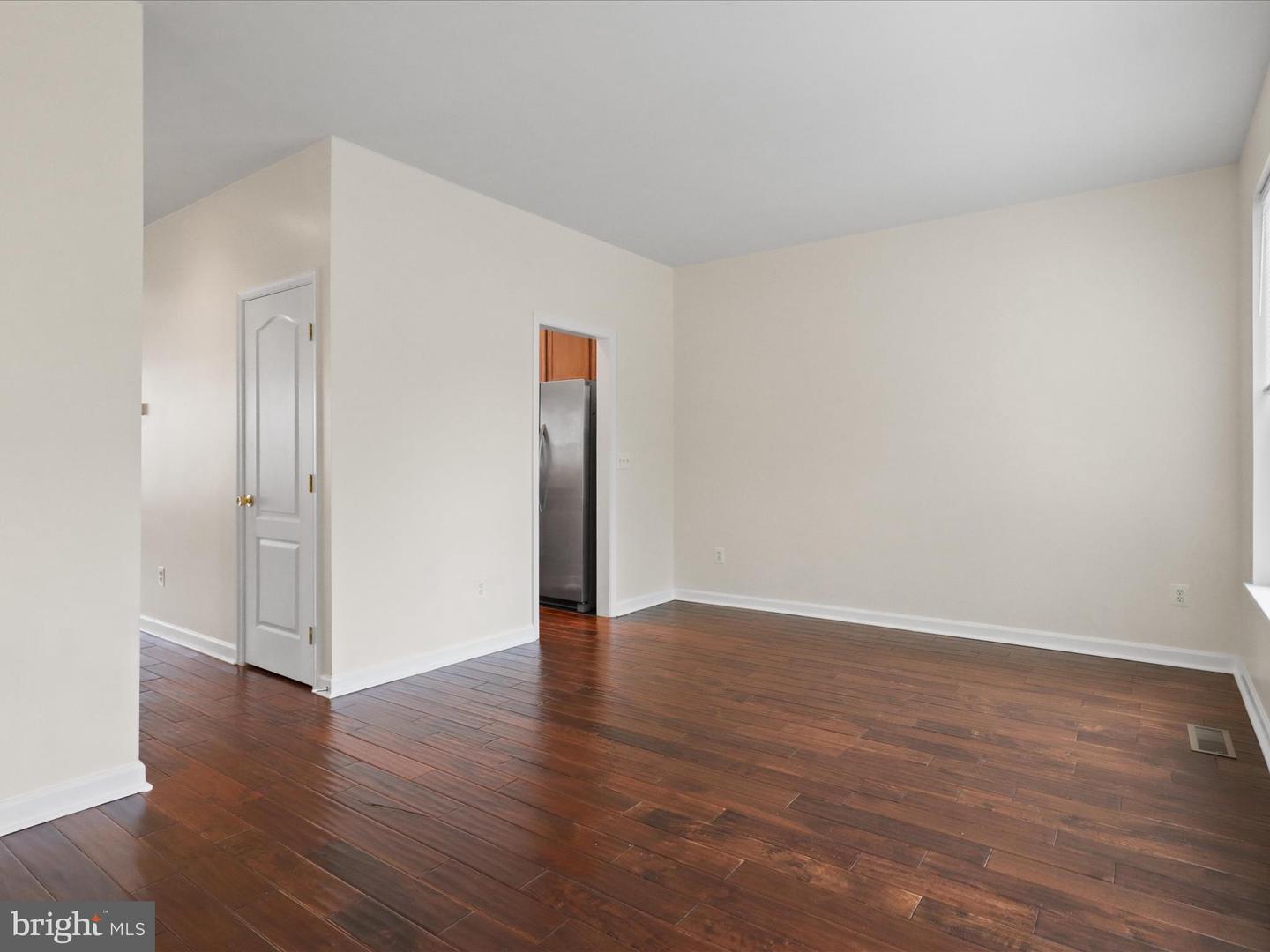 Alexandria, Virginia, 22306, United States, 3 Bedrooms Bedrooms, ,4 BathroomsBathrooms,Residential,For Sale,1989566