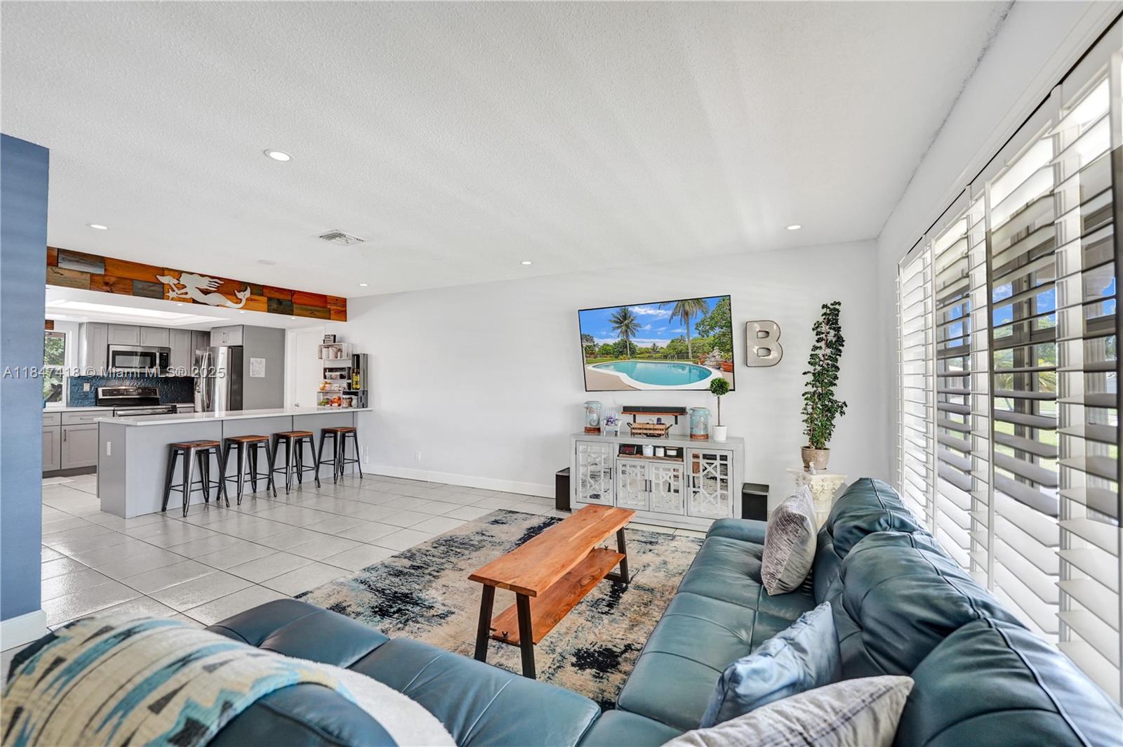 Plantation, Florida, 33313, United States, 4 Bedrooms Bedrooms, ,2 BathroomsBathrooms,Residential,For Sale,1903667