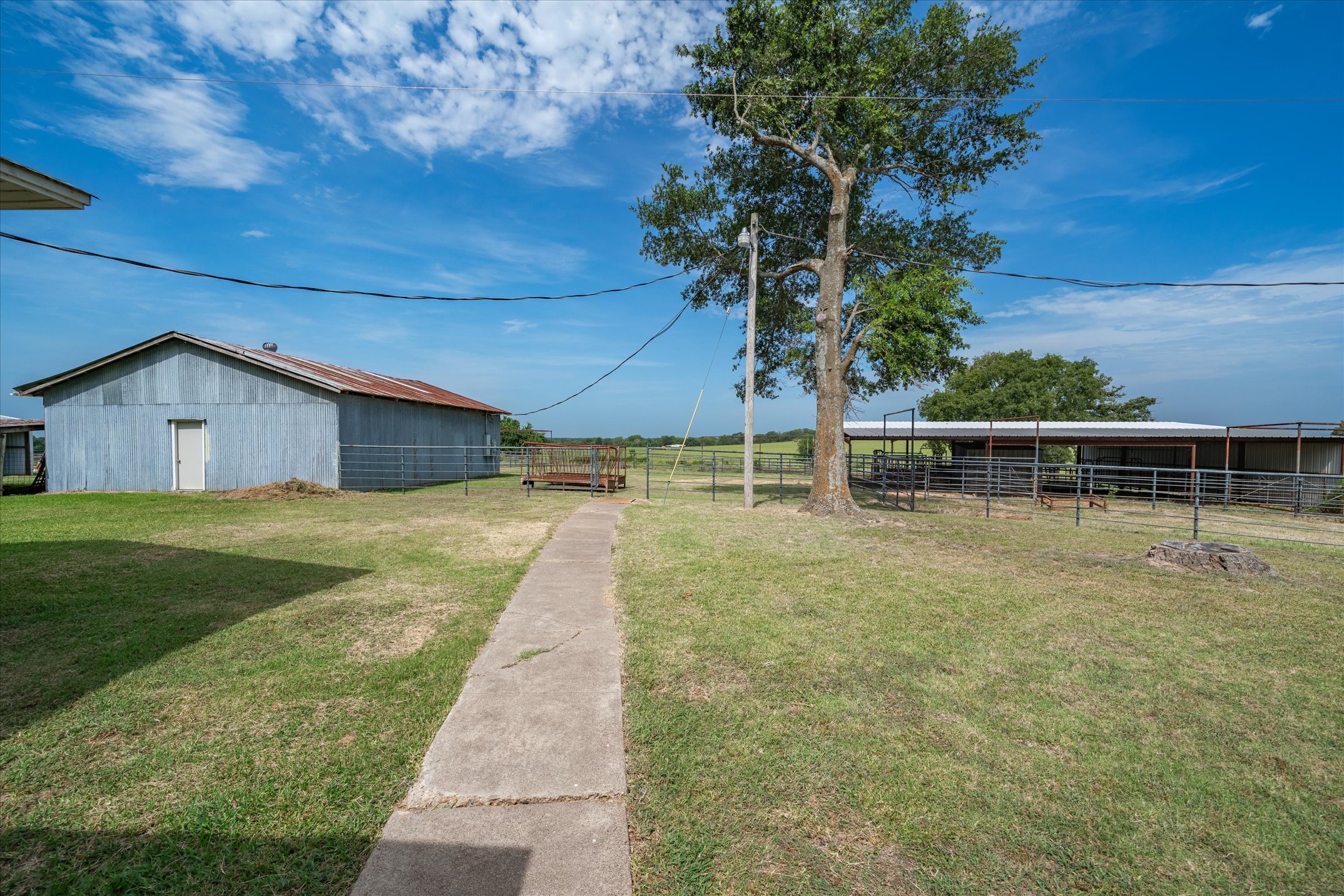 9208 FM 17, Grand Saline, Texas, 75140, United States, 5 Bedrooms Bedrooms, ,6 BathroomsBathrooms,Residential,For Sale,9208 FM 17,1317594