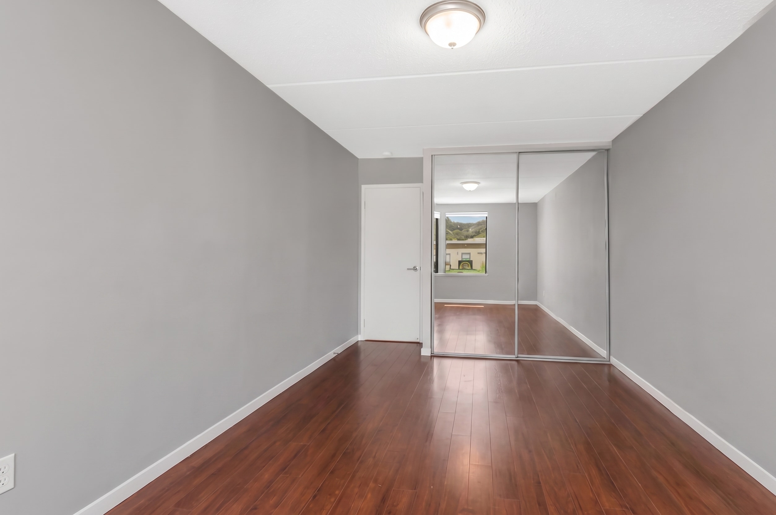 1155 Warburton Avenue - 物件實景