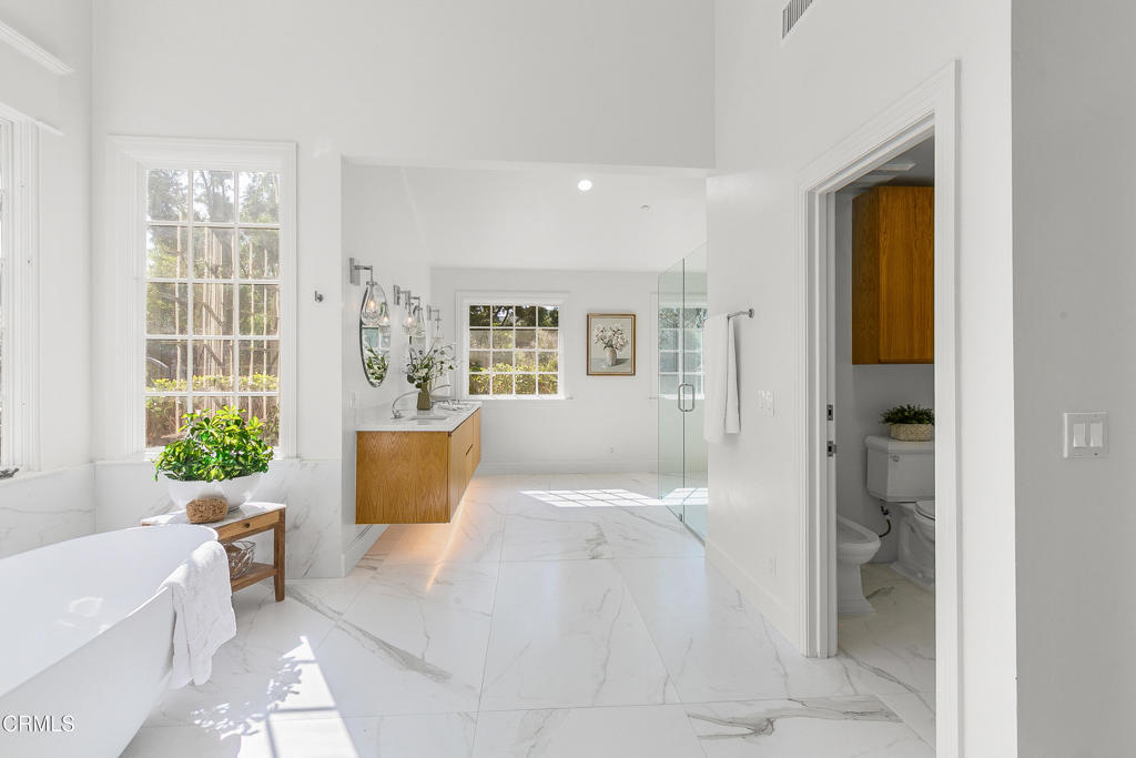 Camarillo, California, 93012, United States, 5 Bedrooms Bedrooms, ,7 BathroomsBathrooms,Residential,For Sale,1996163