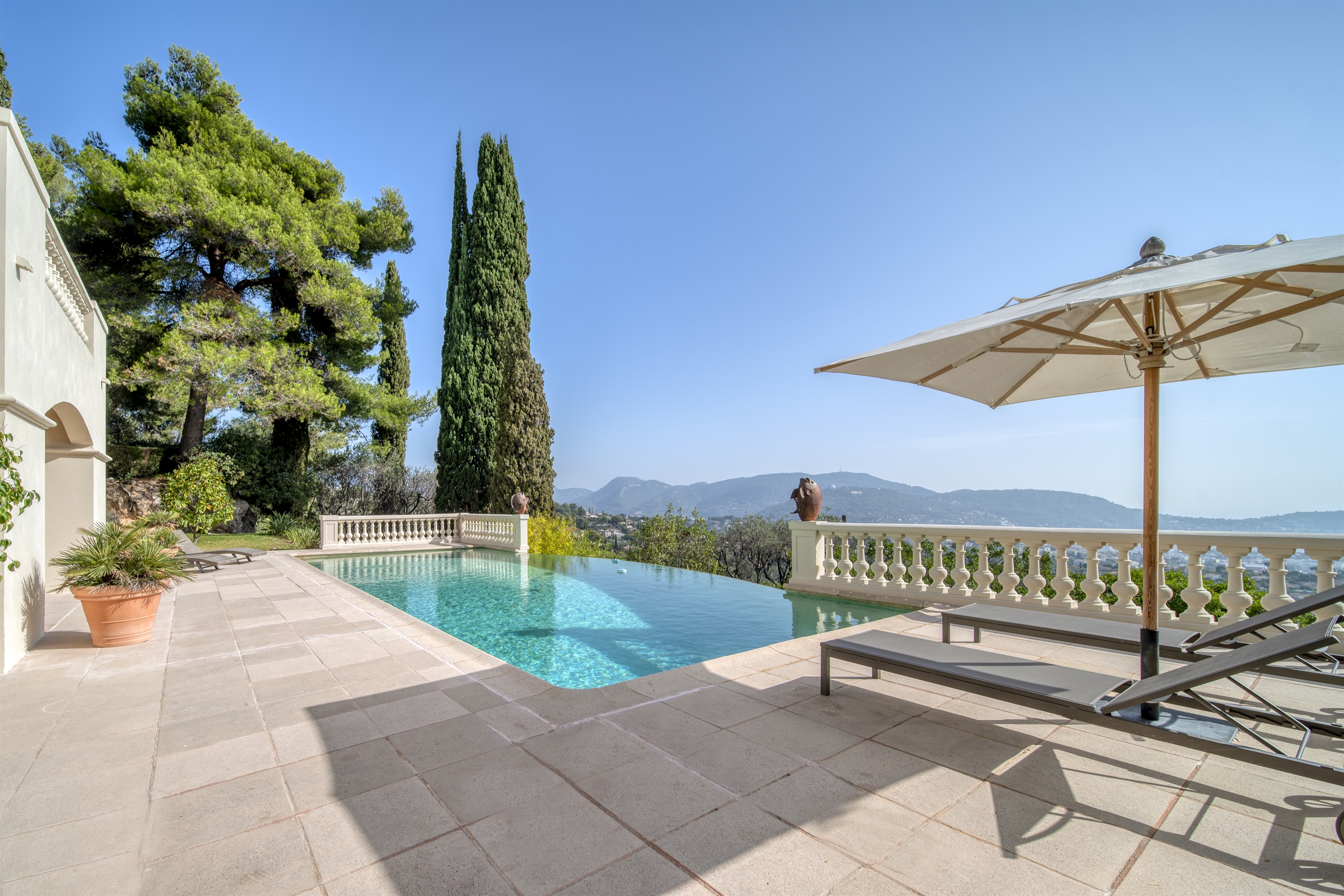  Neo-provençal villa with sea view in Nice Gairaut - 物件實景