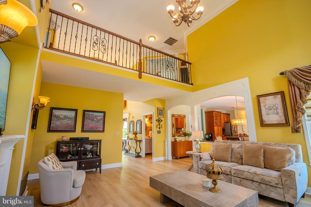 Monroe Township, New Jersey, 08831, United States, 5 Bedrooms Bedrooms, ,4 BathroomsBathrooms,Residential,For Sale,1895133