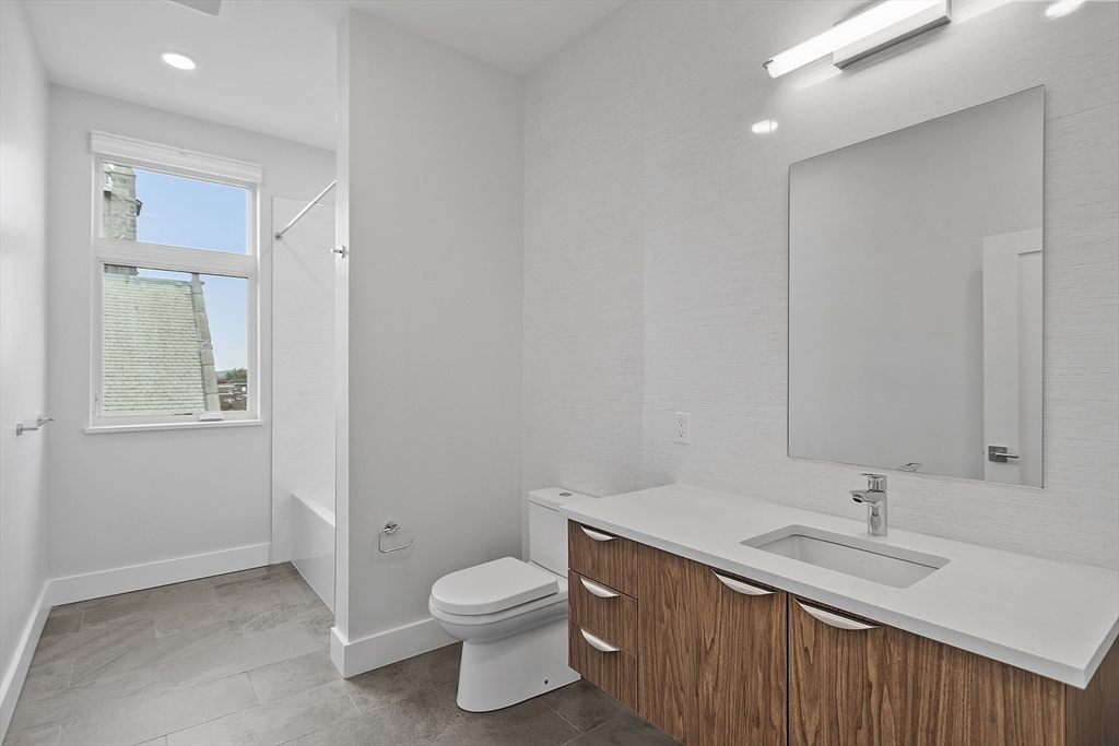 Somerville, Massachusetts, 02143, United States, 2 Bedrooms Bedrooms, ,2 BathroomsBathrooms,Residential,For Sale,1737786
