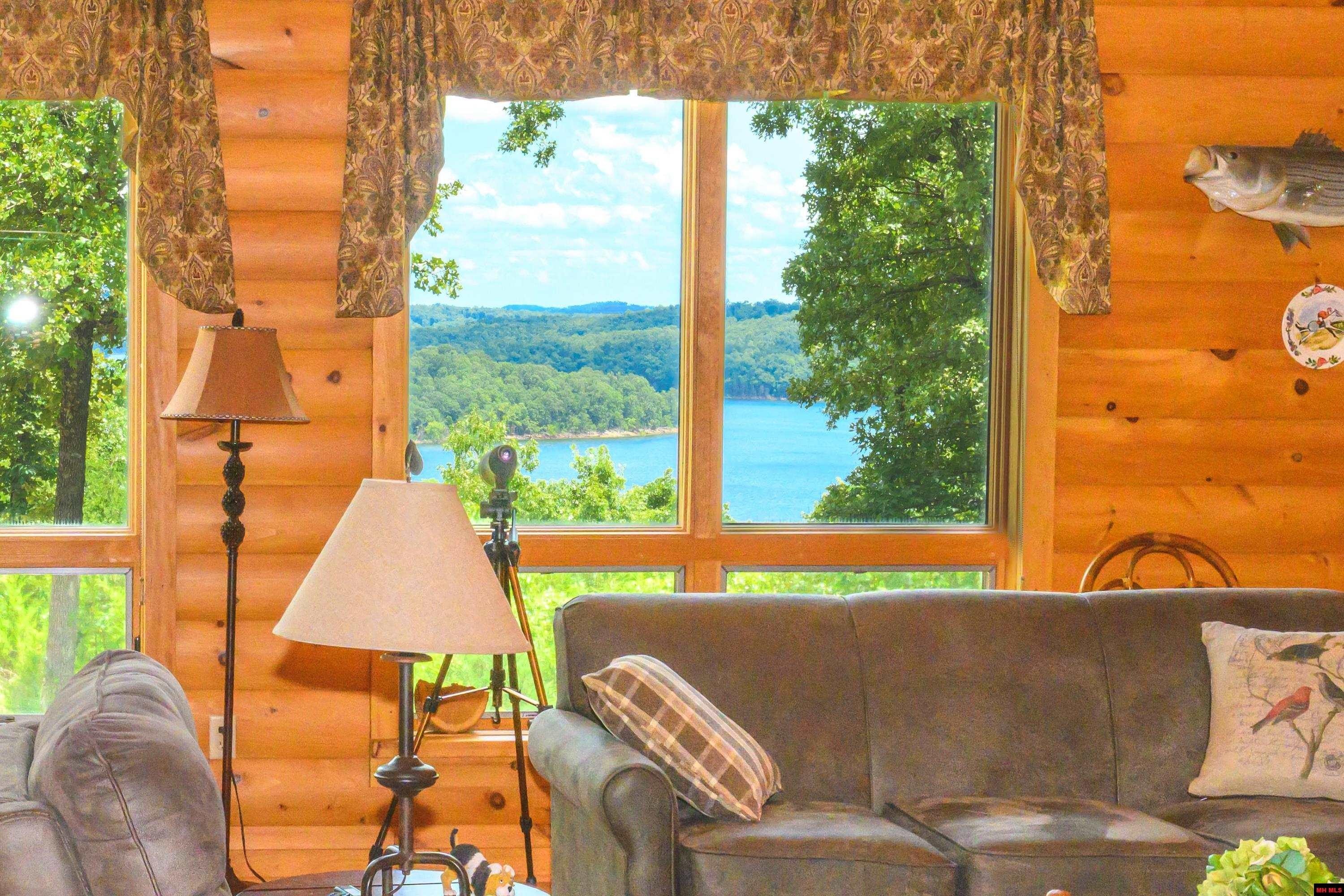 Mountain Home, Arkansas, 72653, United States, 3 Bedrooms Bedrooms, ,3 BathroomsBathrooms,Residential,For Sale,2009721