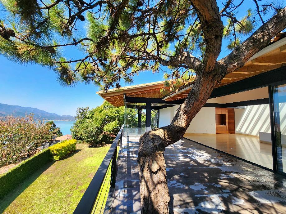 Valle de Bravo, Estado de México, 51200, Mexico, 4 Bedrooms Bedrooms, ,4 BathroomsBathrooms,Residential,For Sale,1722310