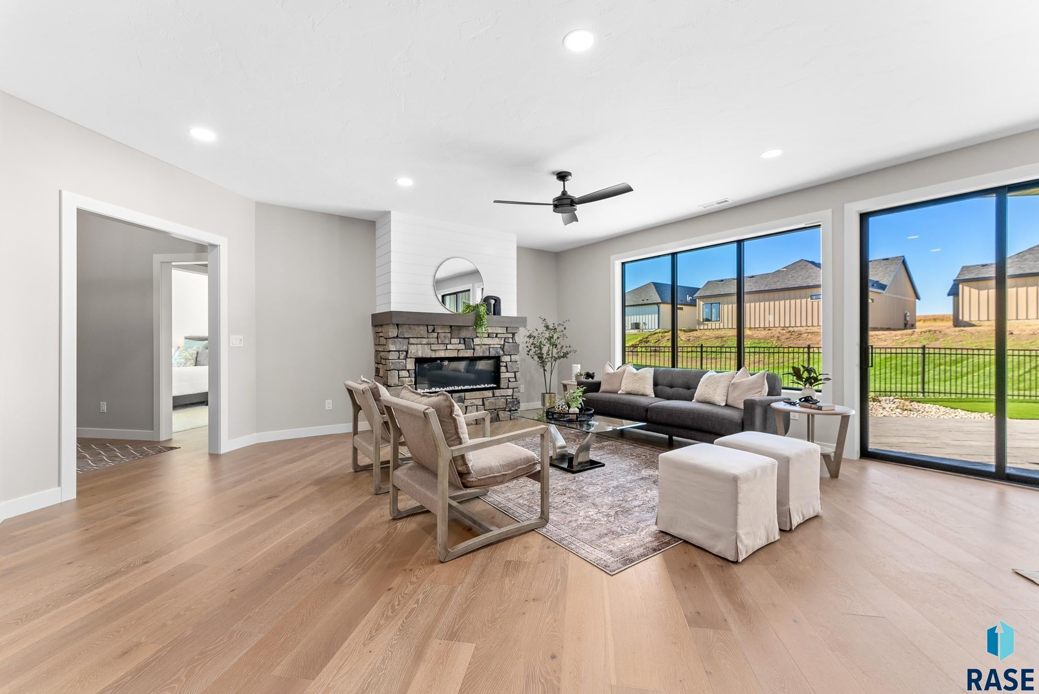 Sioux Falls, South Dakota, 57110, United States, 4 Bedrooms Bedrooms, ,3 BathroomsBathrooms,Residential,For Sale,2005284