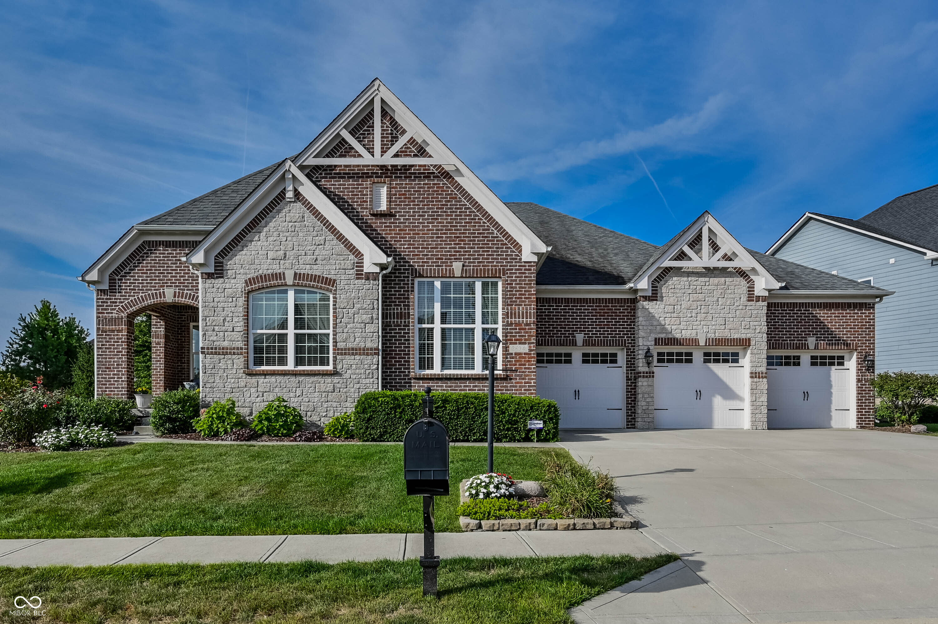 Zionsville, Indiana, 46077, United States, 4 Bedrooms Bedrooms, ,4 BathroomsBathrooms,Residential,For Sale,1942762