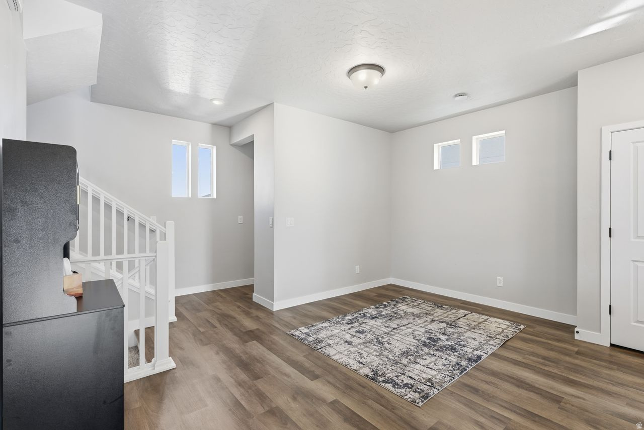 Saratoga Springs, Utah, 84045, United States, 3 Bedrooms Bedrooms, ,3 BathroomsBathrooms,Residential,For Sale,2000847