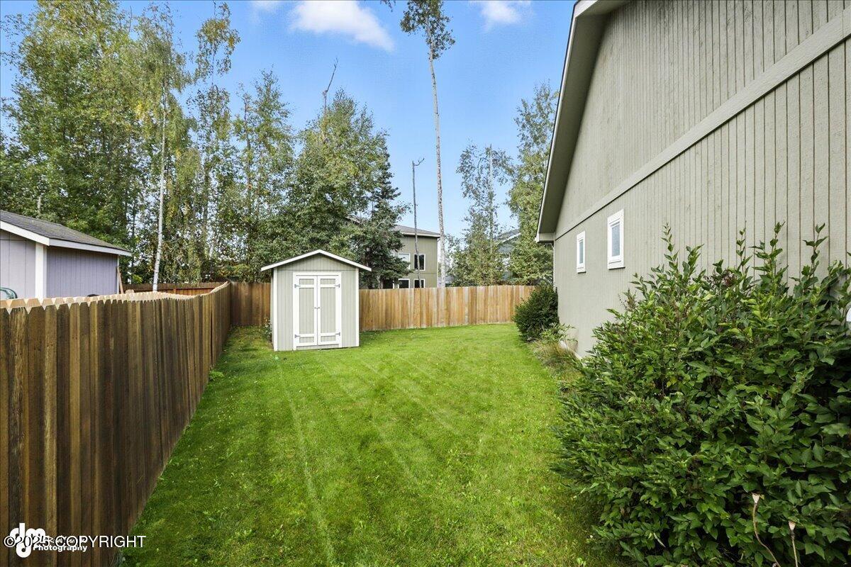 Eagle River, Alaska, 99577, United States, 3 Bedrooms Bedrooms, ,2 BathroomsBathrooms,Residential,For Sale,1936928