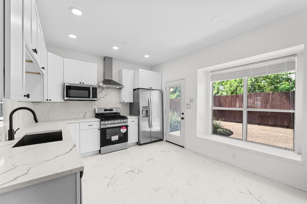 Plano, Texas, 75024, United States, 3 Bedrooms Bedrooms, ,3 BathroomsBathrooms,Residential,For Sale,1898375