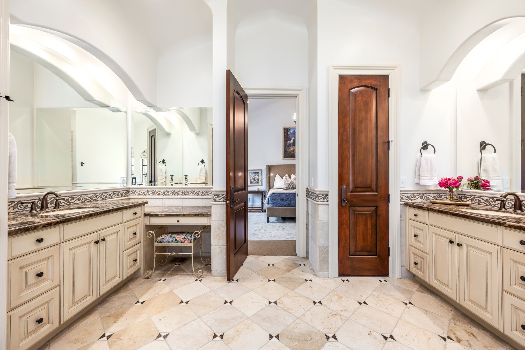  Exclusive Gated Home in Prime Holladay, UT Location - 物件實景