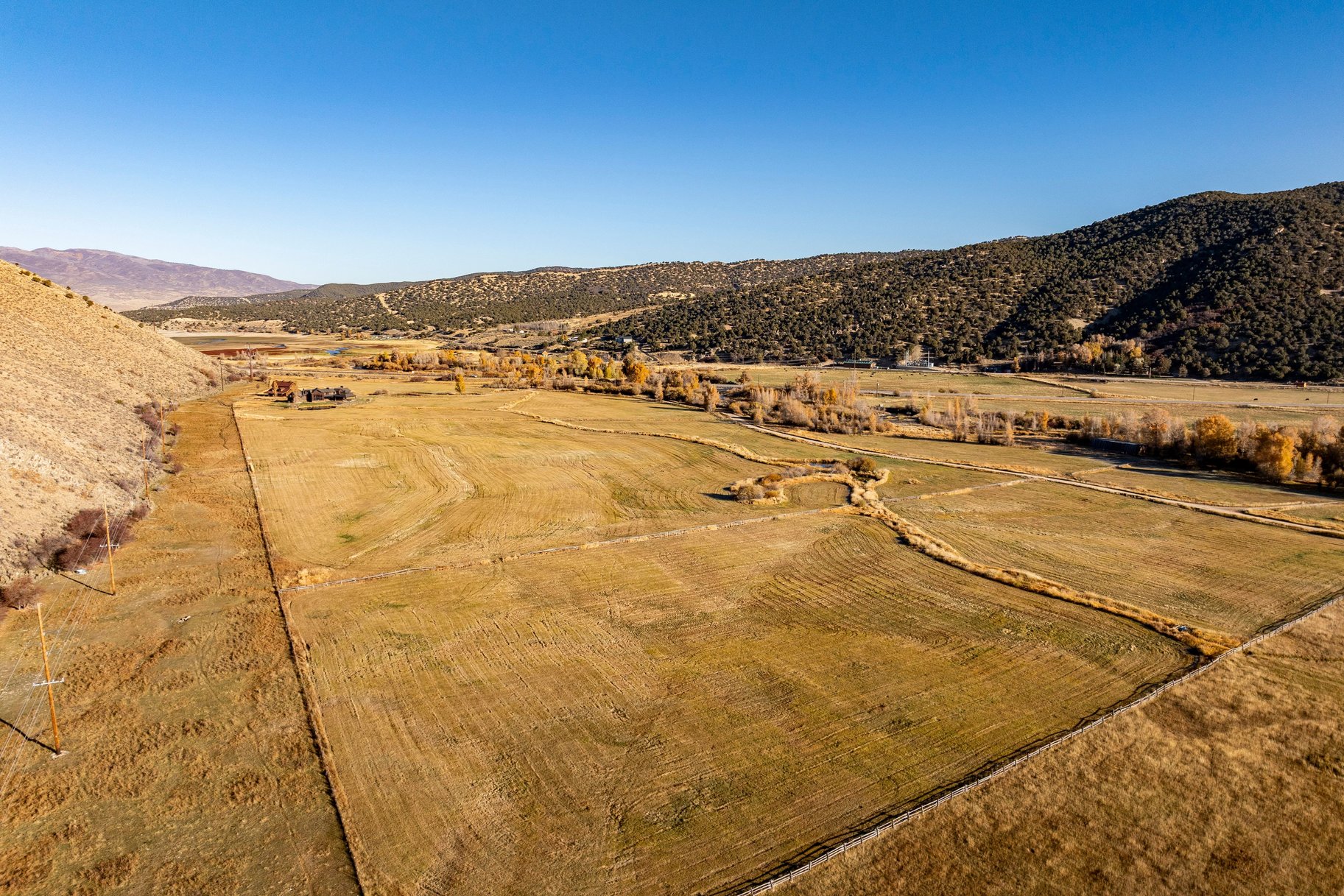  21.85 Acres of Riverfront Land in River Valley Ranch - 物件實景