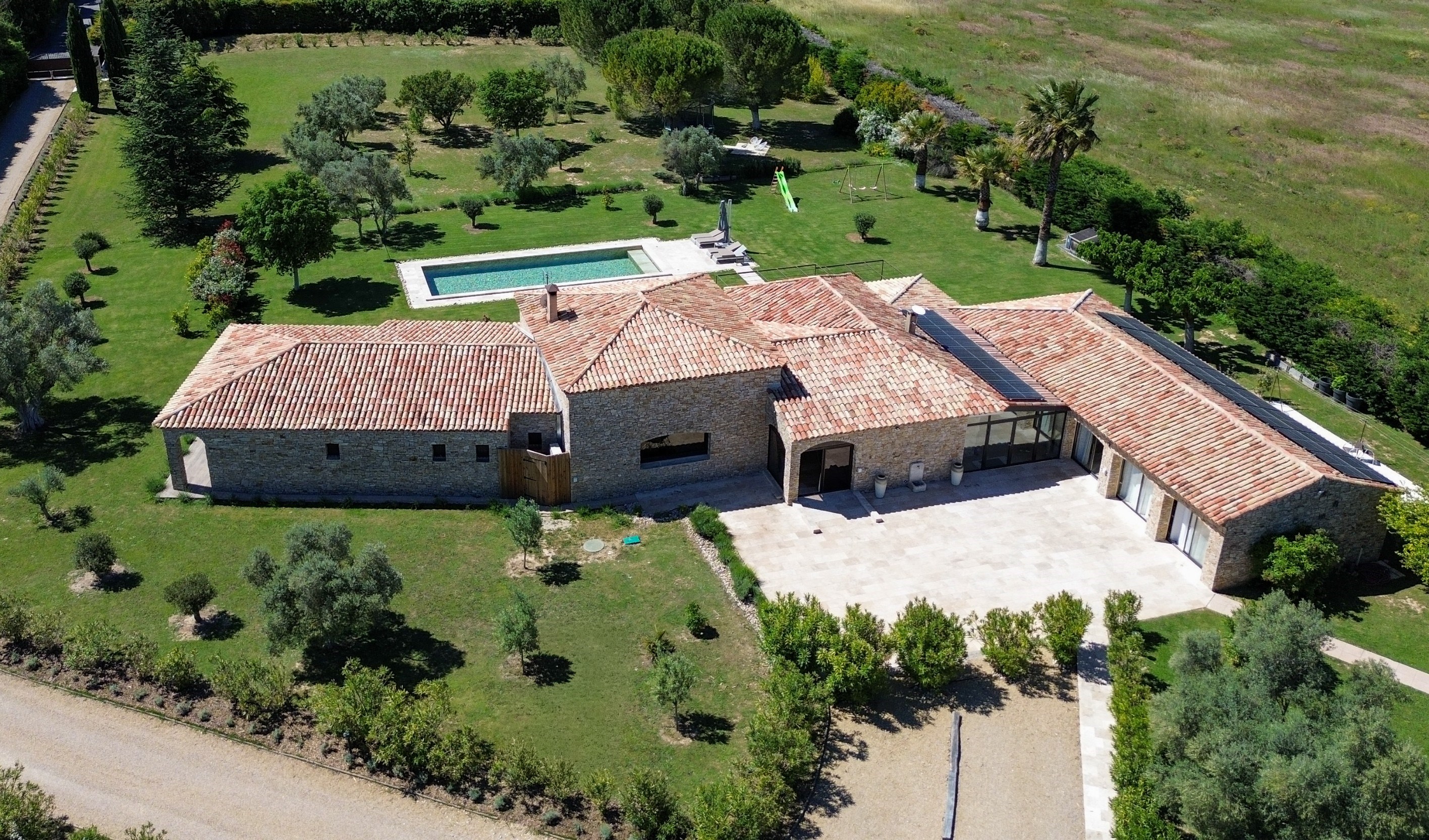  PUYRICARD – Elegant single-storey 350 sqm property with swimming pool and guest… - 物件實景