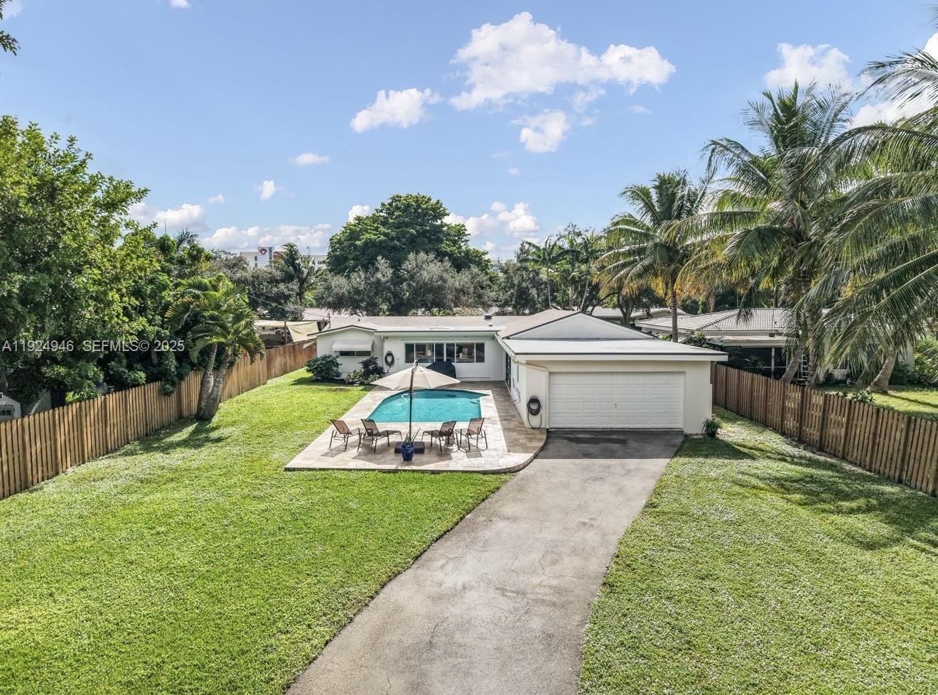 Hollywood, Florida, 33021, United States, 3 Bedrooms Bedrooms, ,2 BathroomsBathrooms,Residential,For Sale,2001683