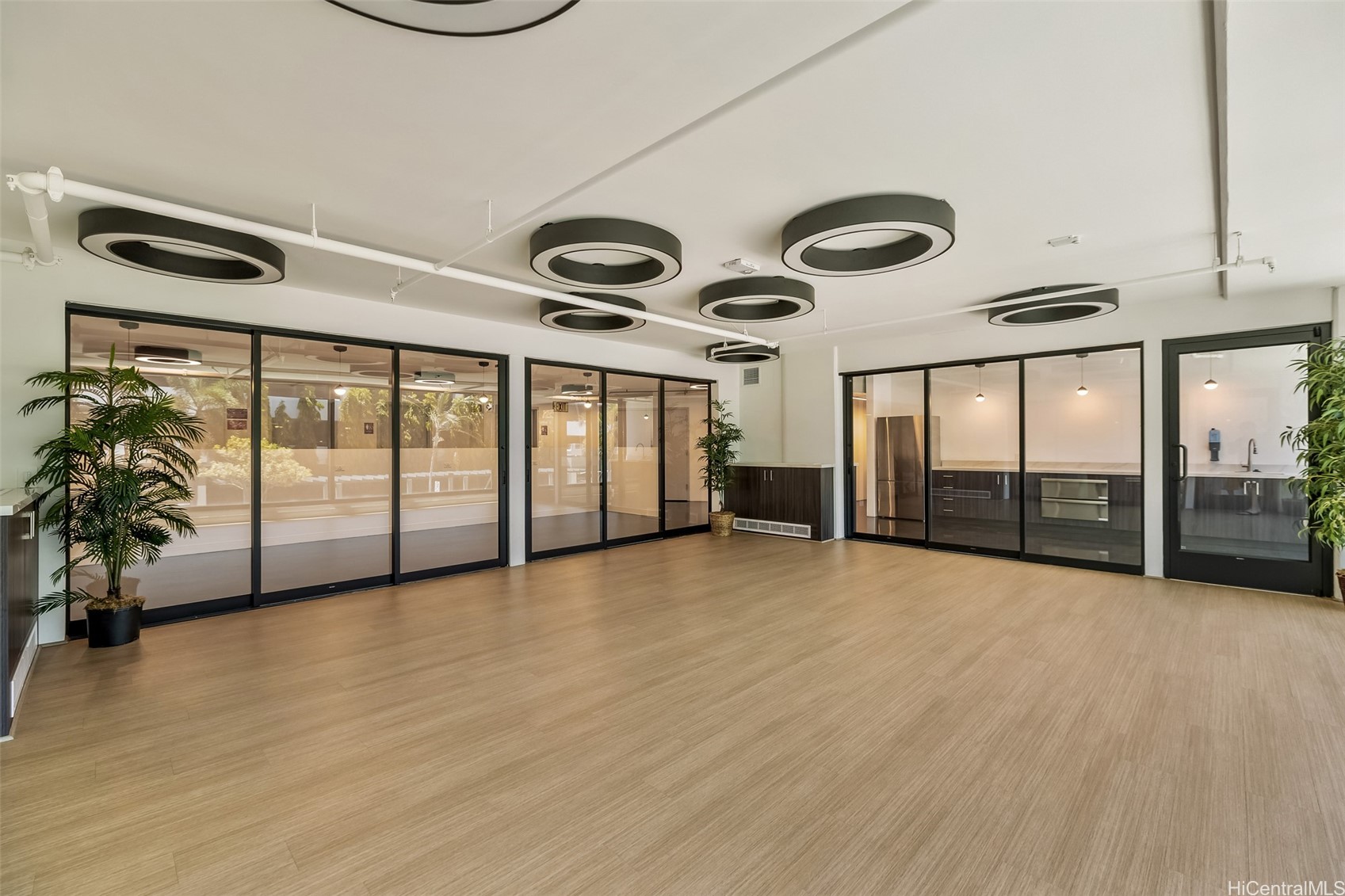 Honolulu, Hawaii, 96813, United States, 2 Bedrooms Bedrooms, ,2 BathroomsBathrooms,Residential,For Sale,1988310