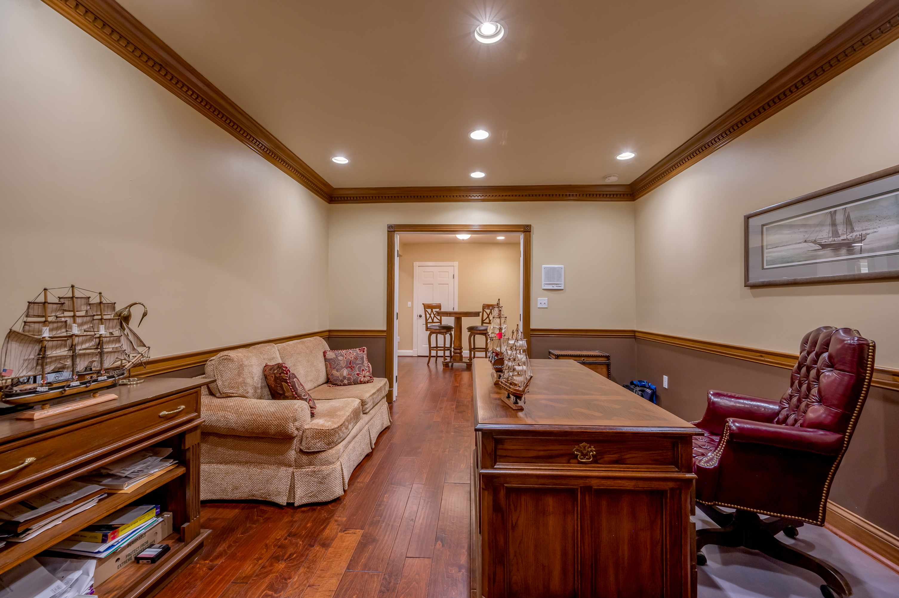  870 McMeekin Place - 物件實景