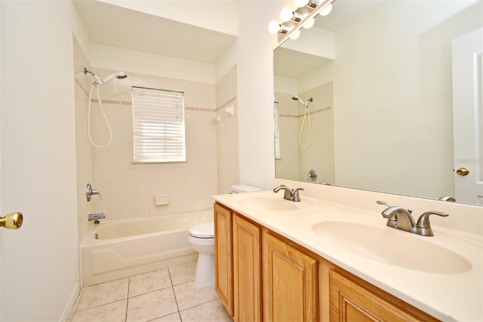 ORLANDO, Florida, 32836, United States, 4 Bedrooms Bedrooms, ,2 BathroomsBathrooms,Residential,For Sale,1922100