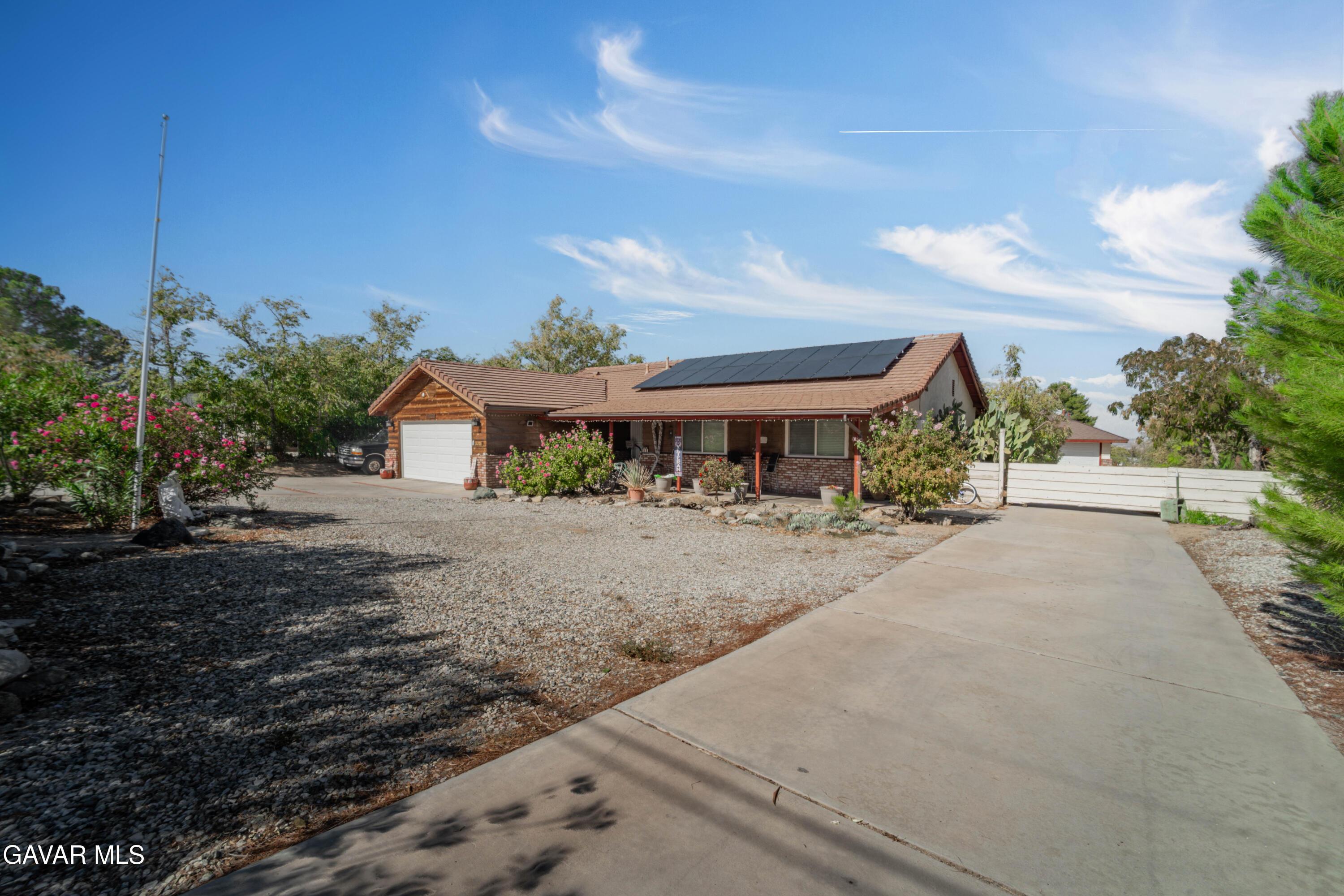 Pearblossom, California, 93553, United States, 4 Bedrooms Bedrooms, ,3 BathroomsBathrooms,Residential,For Sale,1971621