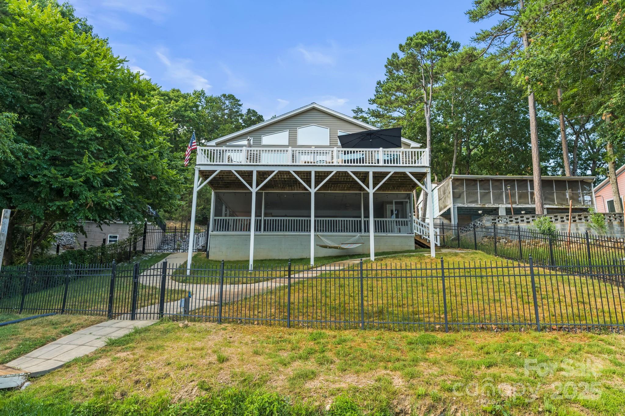 New London, North Carolina, 28127, United States, 3 Bedrooms Bedrooms, ,2 BathroomsBathrooms,Residential,For Sale,1827846