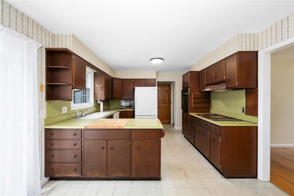 Hopewell Jct, New York, 12533, United States, 4 Bedrooms Bedrooms, ,4 BathroomsBathrooms,Residential,For Sale,1916399