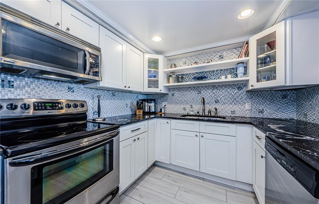 Clearwater Beach, Florida, 33767, United States, 2 Bedrooms Bedrooms, ,2 BathroomsBathrooms,Residential,For Sale,1849008