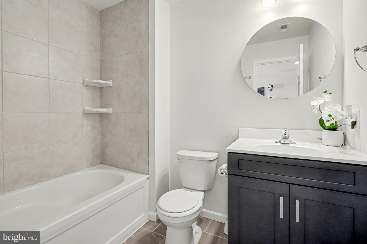 York, Pennsylvania, 17403, United States, 5 Bedrooms Bedrooms, ,6 BathroomsBathrooms,Residential,For Sale,2003251