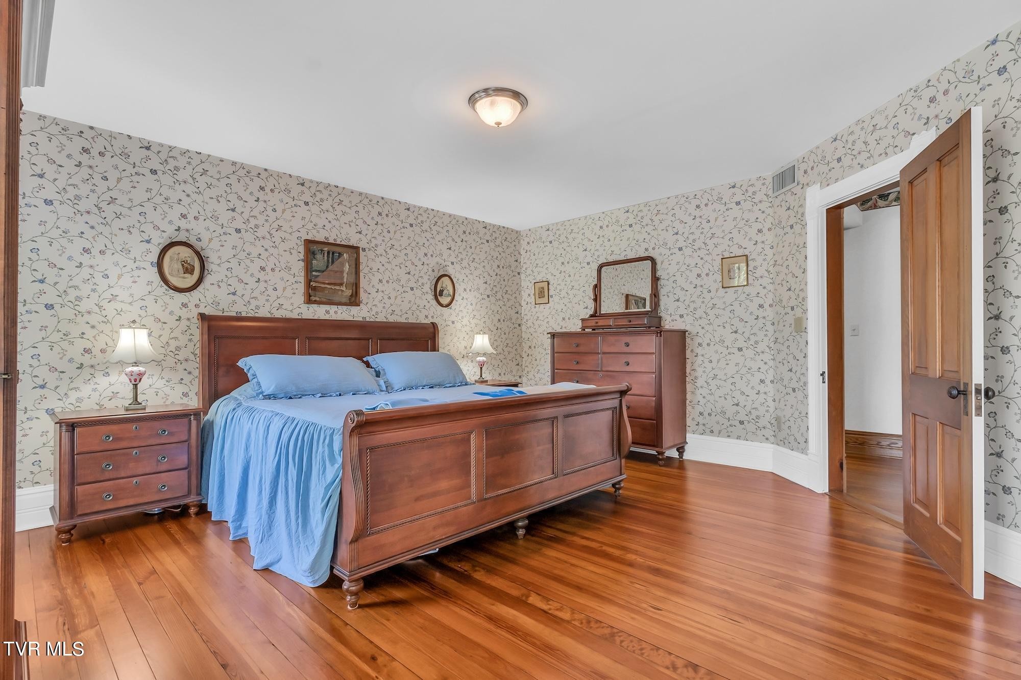 Big Stone Gap, Virginia, 24219, United States, 4 Bedrooms Bedrooms, ,3 BathroomsBathrooms,Residential,For Sale,1984528