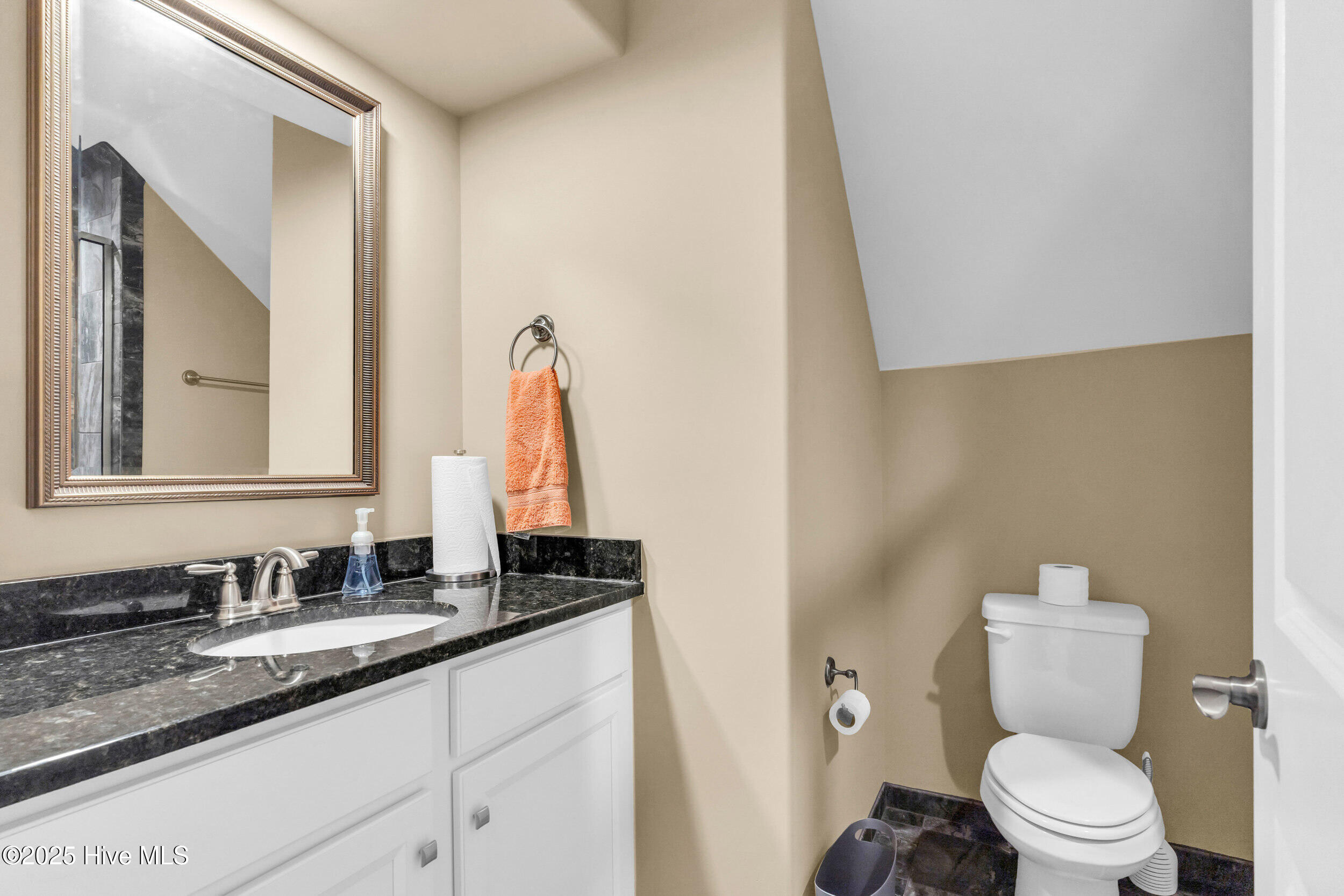 Southport, North Carolina, 28461, United States, 3 Bedrooms Bedrooms, ,3 BathroomsBathrooms,Residential,For Sale,1792788