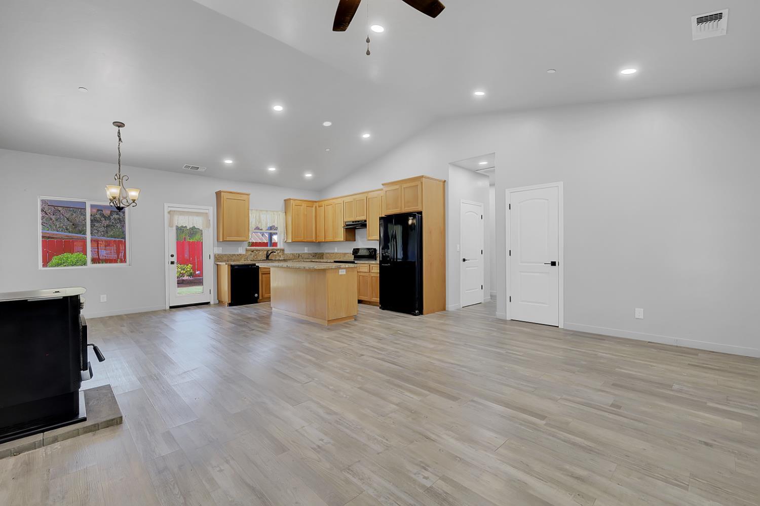 Oregon House, California, 95962, United States, 3 Bedrooms Bedrooms, ,2 BathroomsBathrooms,Residential,For Sale,1930736