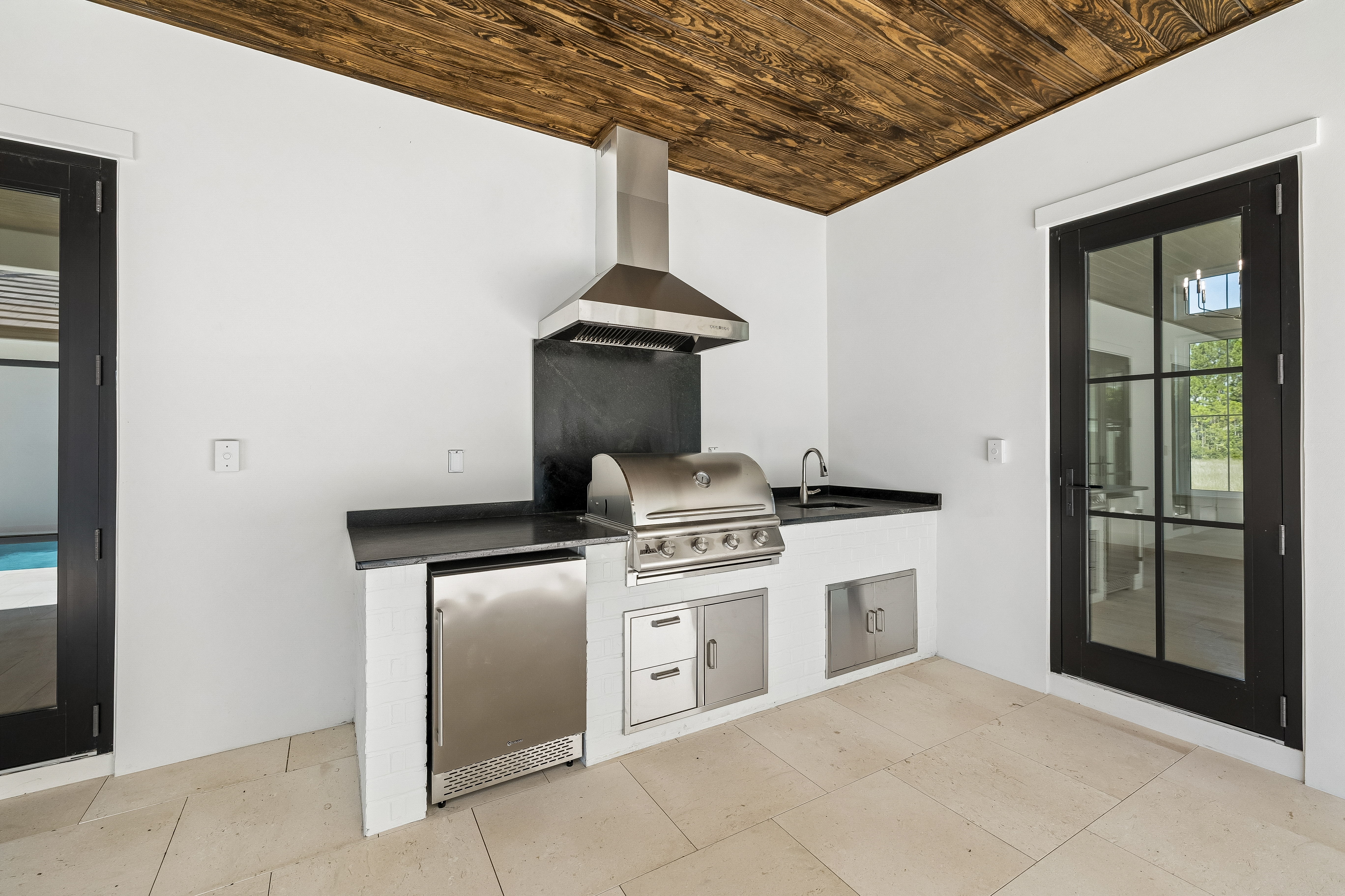  Exceptional New Construction Estate with Preserve Views in Burnt Pine - 物件實景