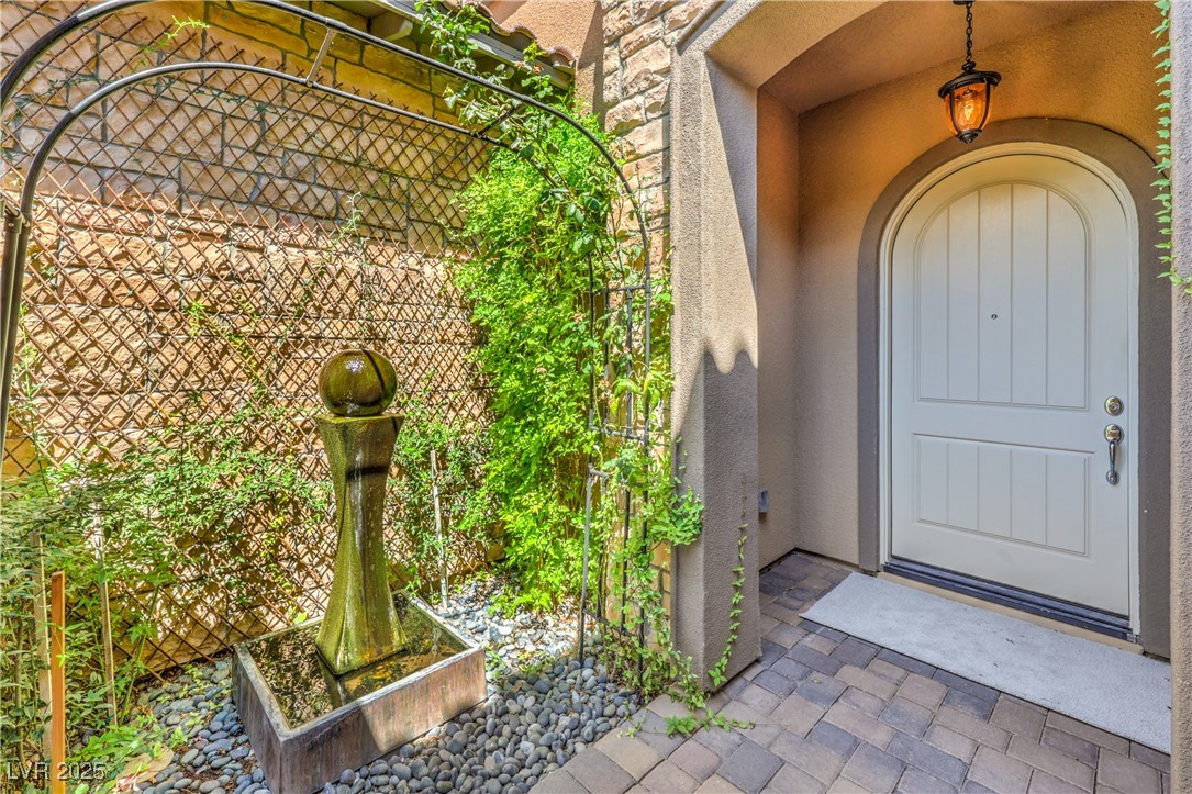 Las Vegas, Nevada, 89138, United States, 4 Bedrooms Bedrooms, ,2 BathroomsBathrooms,Residential,For Sale,1942321