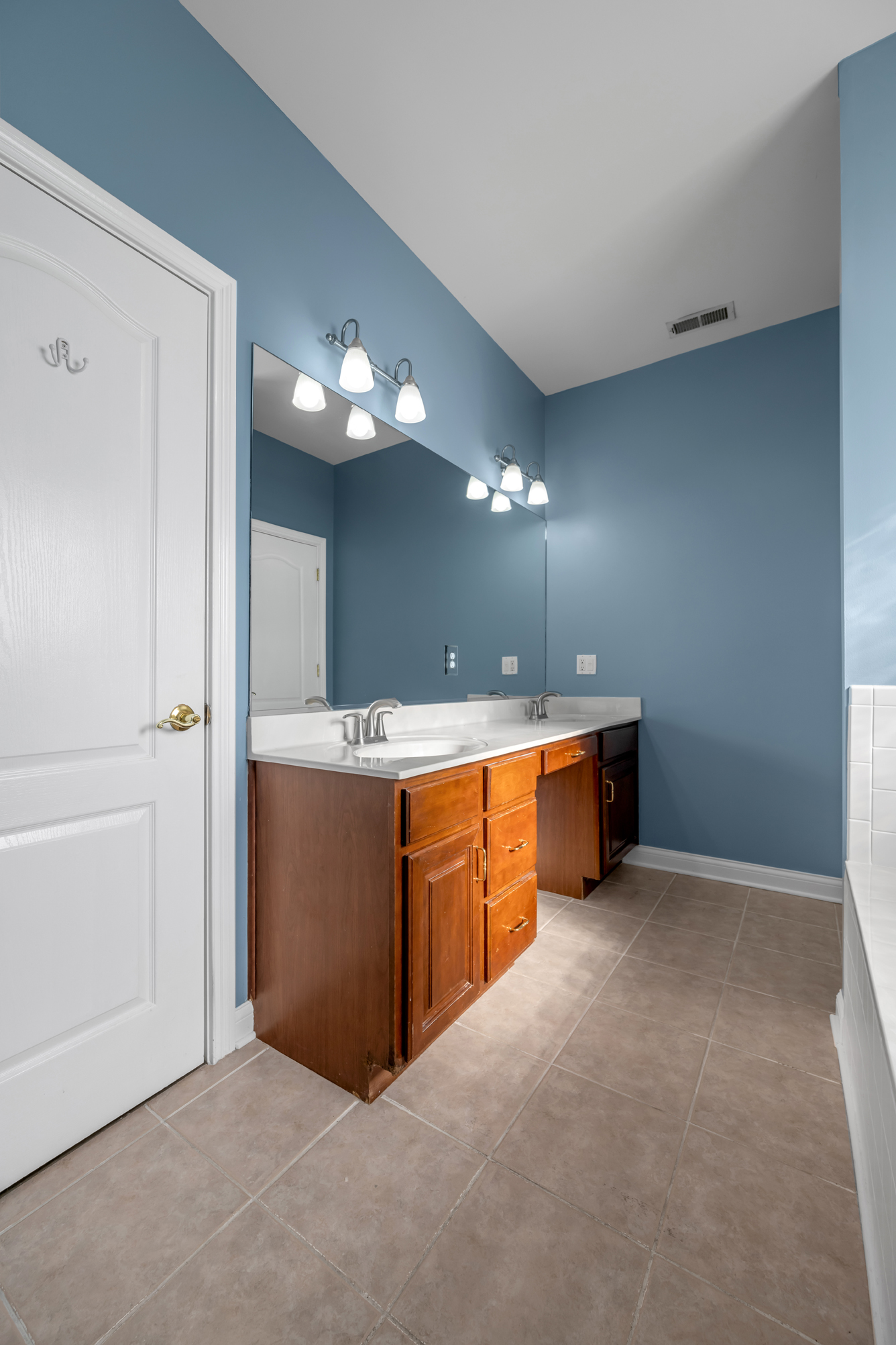  3253 Drayton Place - 物件實景