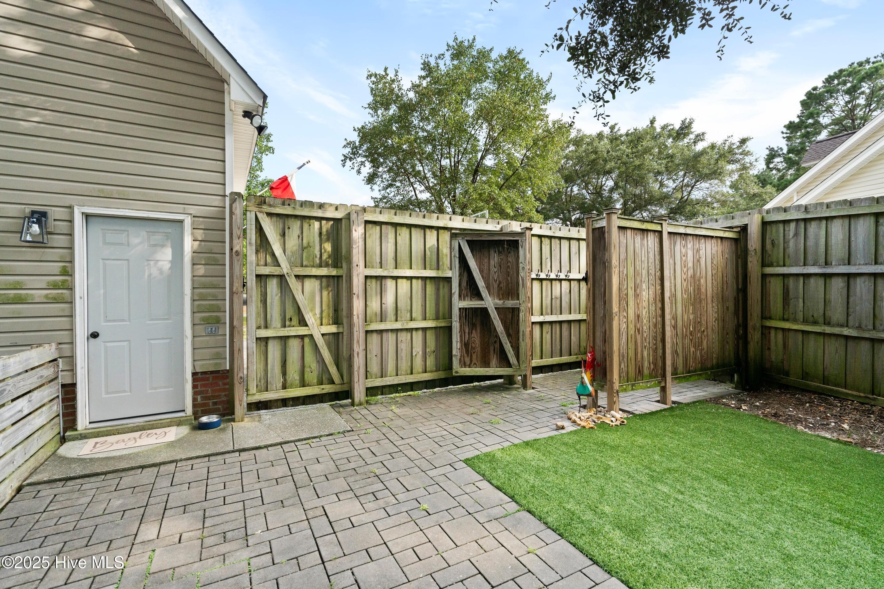 Wilmington, North Carolina, 28411, United States, 4 Bedrooms Bedrooms, ,3 BathroomsBathrooms,Residential,For Sale,1924984