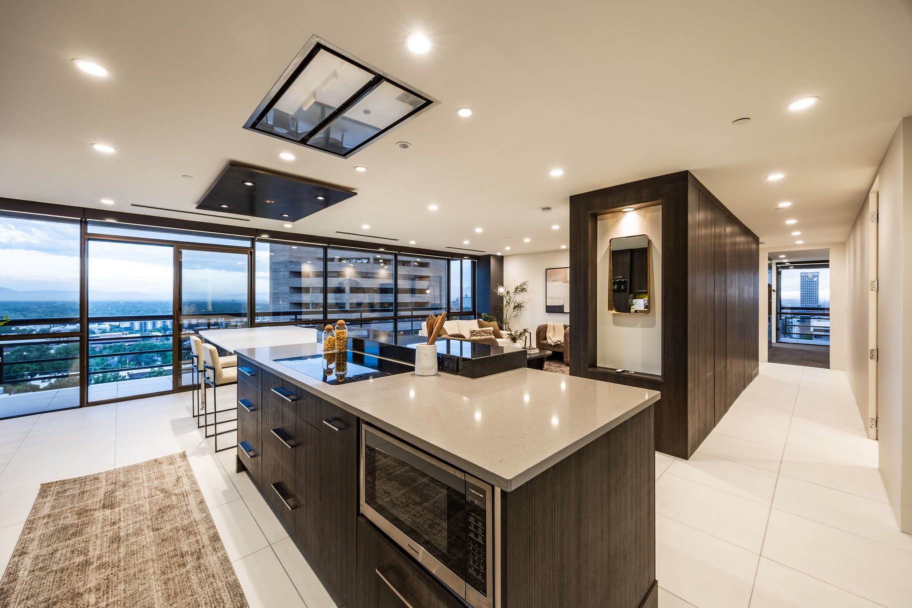  Corner Residence with Towering Views of Salt Lake City - 物件實景