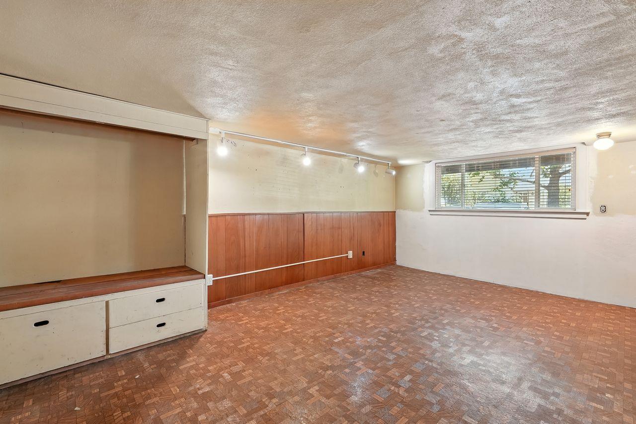 Sacramento, California, 95819, United States, 3 Bedrooms Bedrooms, ,2 BathroomsBathrooms,Residential,For Sale,1925048