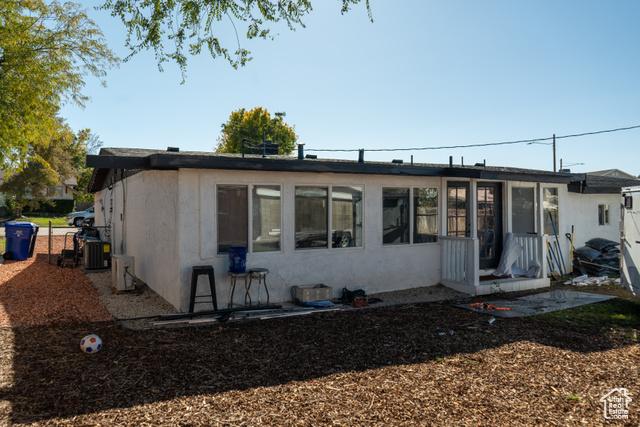 Bountiful, Utah, 84010, United States, 4 Bedrooms Bedrooms, ,3 BathroomsBathrooms,Residential,For Sale,1978564