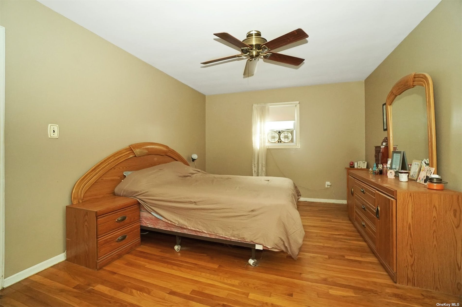 18 Cayuga Place, Commack, New York, 11725, United States, 3 Bedrooms Bedrooms, ,2 BathroomsBathrooms,Residential,For Sale,18 Cayuga Place,1435413