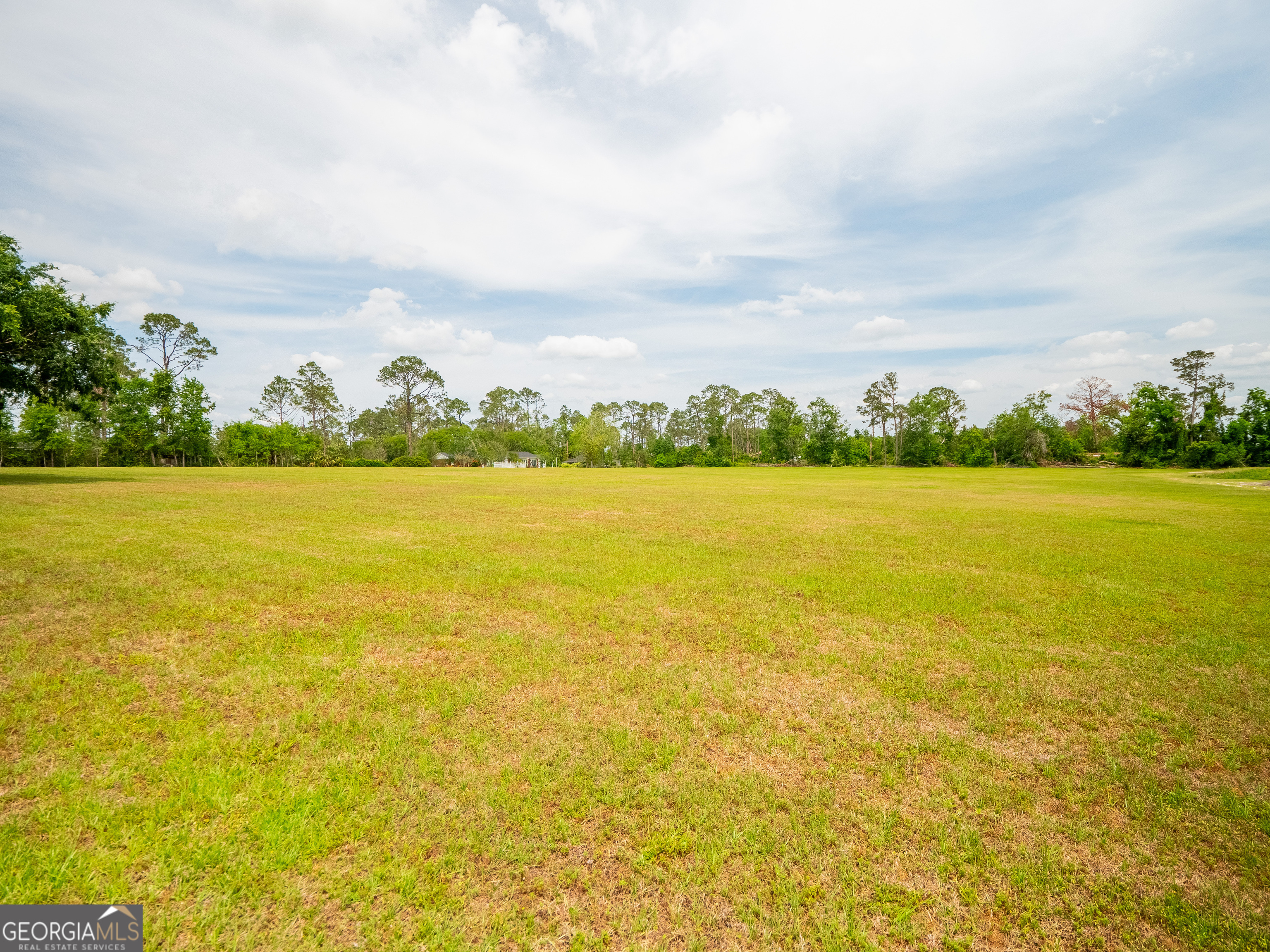 Valdosta, Georgia, 31601, United States, 3 Bedrooms Bedrooms, ,4 BathroomsBathrooms,Residential,For Sale,1836359