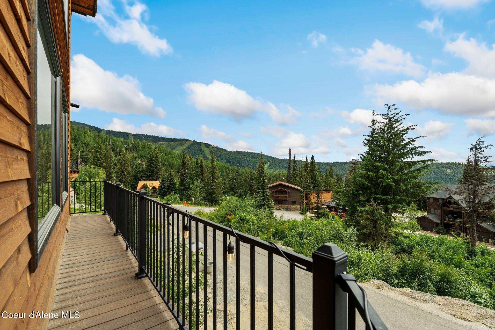 Sandpoint, Idaho, 83864, United States, 3 Bedrooms Bedrooms, ,3 BathroomsBathrooms,Residential,For Sale,1894320
