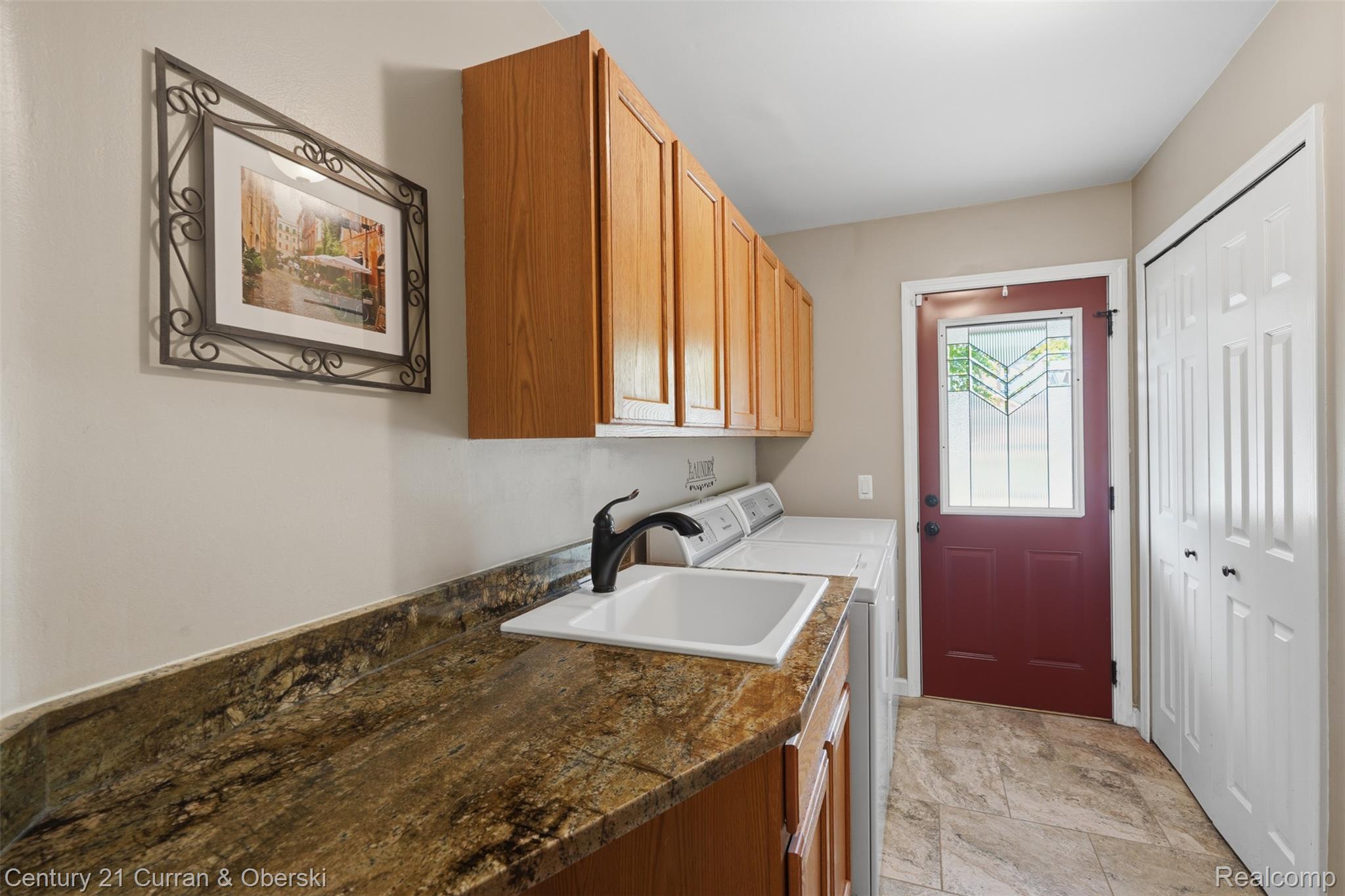 Farmington Hills, Michigan, 48331, United States, 4 Bedrooms Bedrooms, ,4 BathroomsBathrooms,Residential,For Sale,2048985