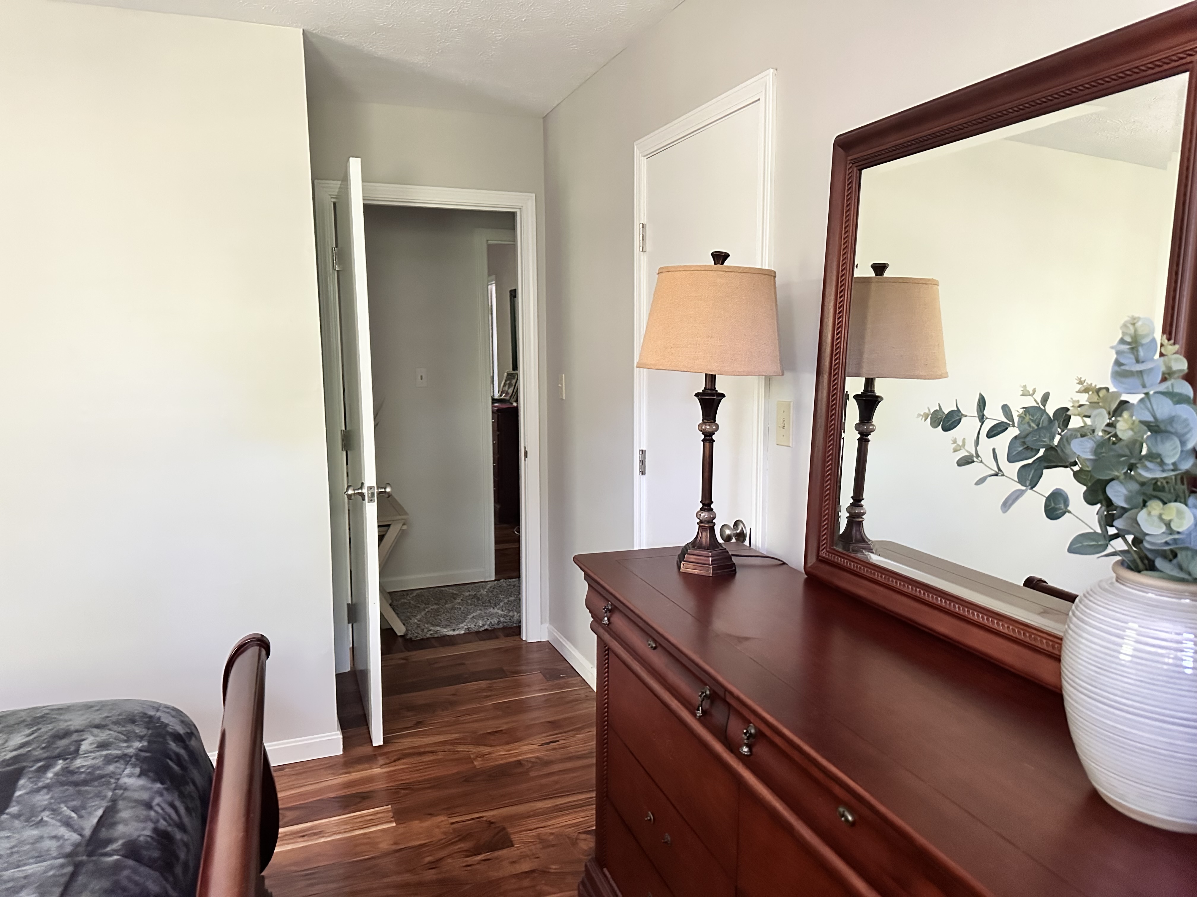 Shepherdsville, Kentucky, 40165, United States, 3 Bedrooms Bedrooms, ,2 BathroomsBathrooms,Residential,For Sale,1944660