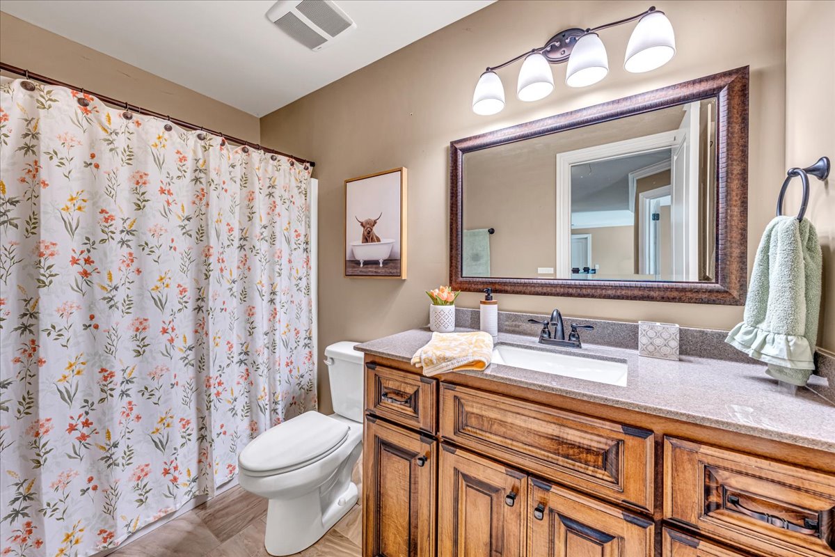 Murfreesboro, Tennessee, 37128, United States, 4 Bedrooms Bedrooms, ,4 BathroomsBathrooms,Residential,For Sale,1921646