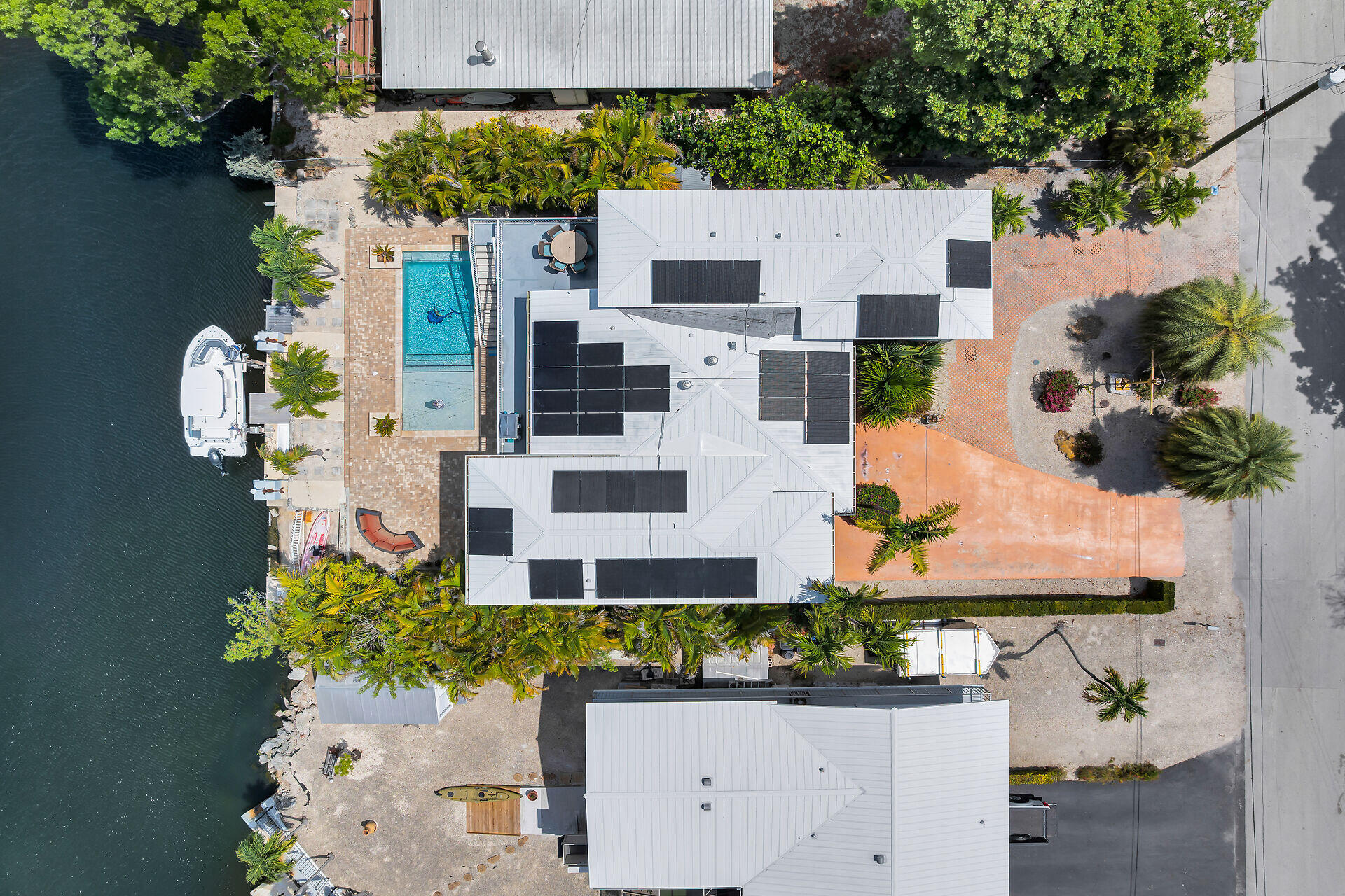 KEY LARGO, Florida, 33037, United States, 4 Bedrooms Bedrooms, ,3 BathroomsBathrooms,Residential,For Sale,1838577