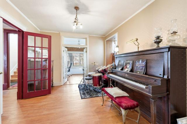 Centerville, Utah, 84014, United States, 4 Bedrooms Bedrooms, ,4 BathroomsBathrooms,Residential,For Sale,2027552